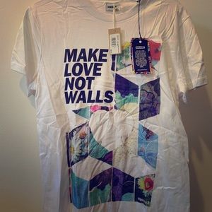 NWT Diesel "Make Love Not Walls" T-Shirt, Size L